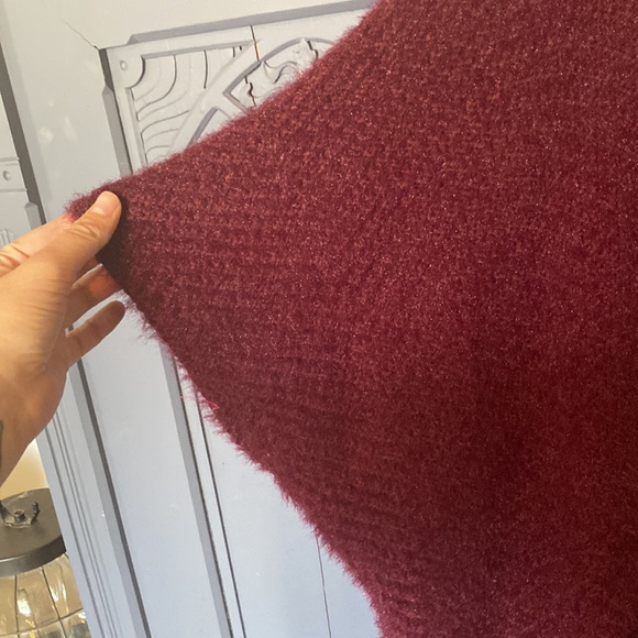 Look by M New York Fuzzy Poncho - Picture 5 of 17